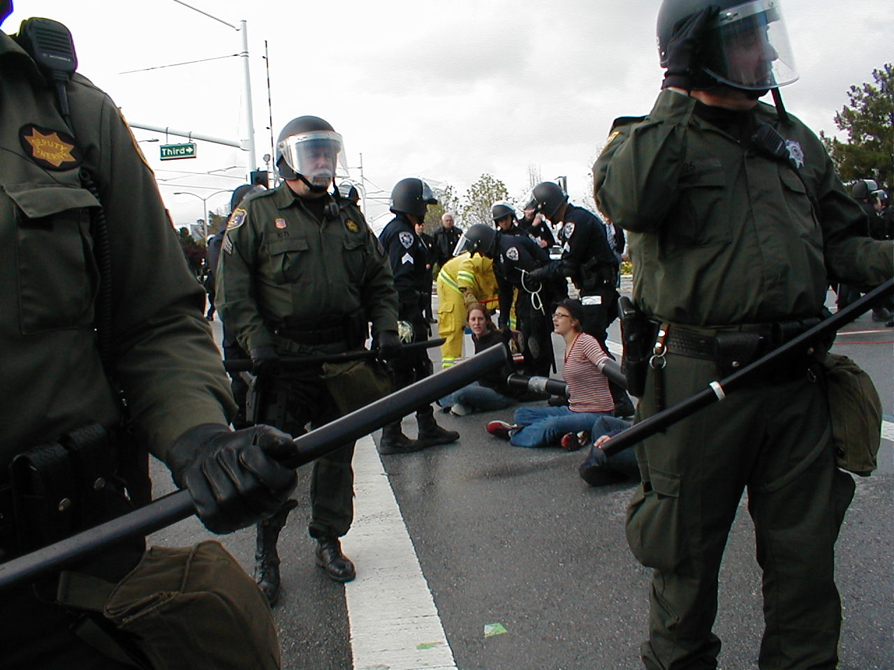 3rdst.lockdowncontinues2.jpg
