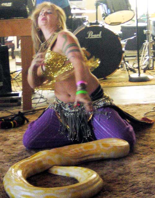 snakewoman.jpg 