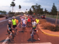 ride_of_silence_bicyclists_tempe_5-21-08_overview_1.jpg