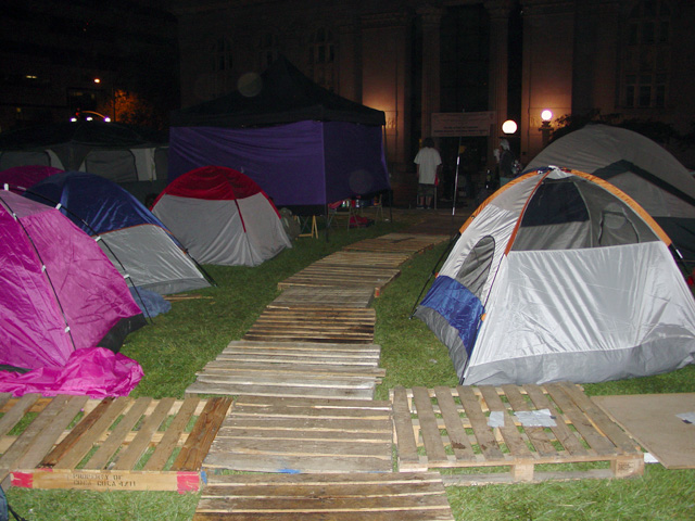 occupyoakland_day004-camp_101311234044.jpg 