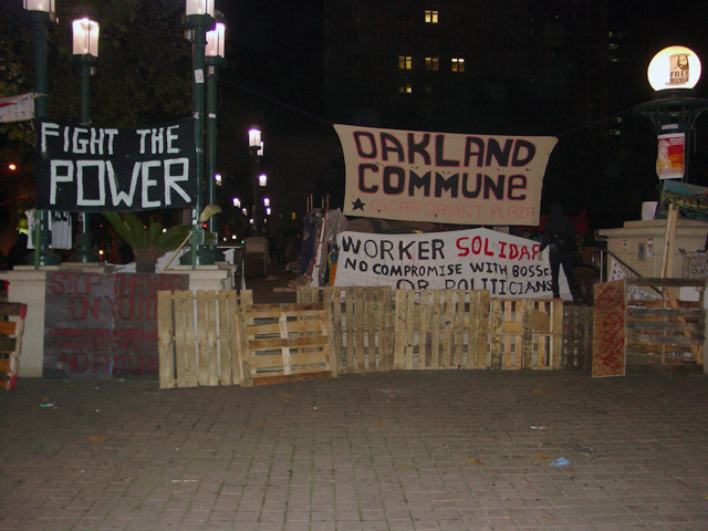 occupyoakland-day016-raid-102511030312.jpg 