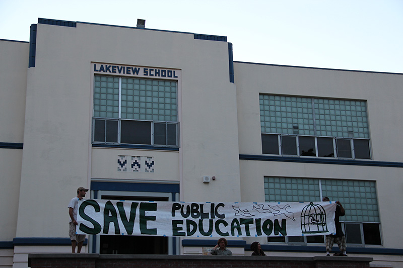 lakeview-sit-in_20120615_073.jpg 