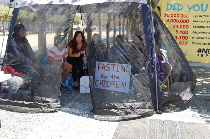 800_youth_at_tent_site_fasting_vigil.jpg 