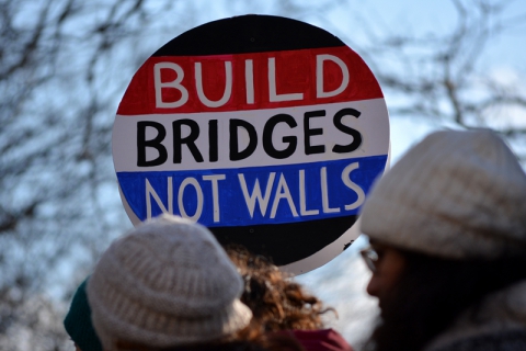 480_build-bridges-not-walls.jpg