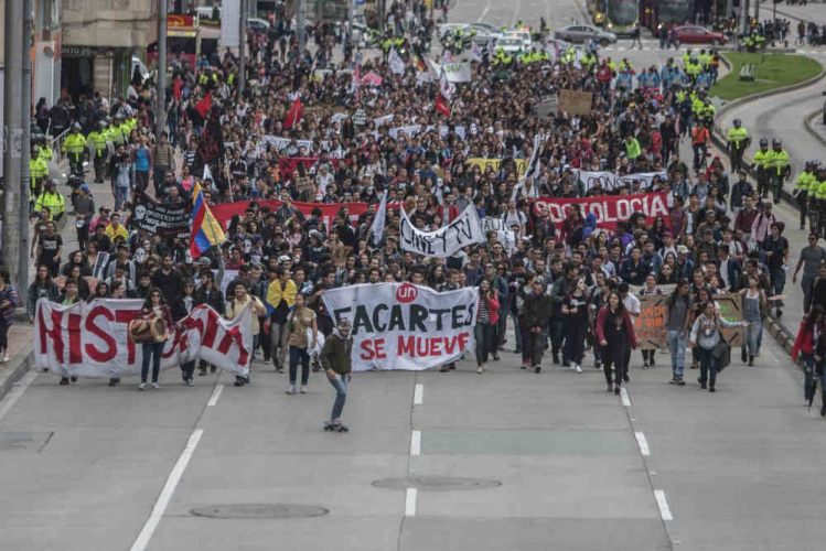 sm_colombia_students_march_in_bogot___in_may_2018.jpg 