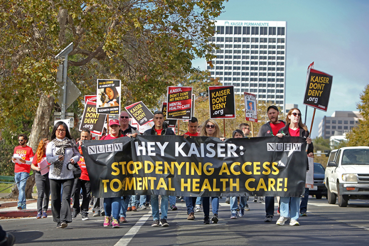 sm_kaiser-march-oakland-mental-health-workers-rally.jpg 