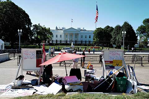 White House Peace Vigil Tent Forcibly Removed