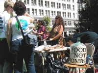 200_foodnotbombs-summerjam.jpg