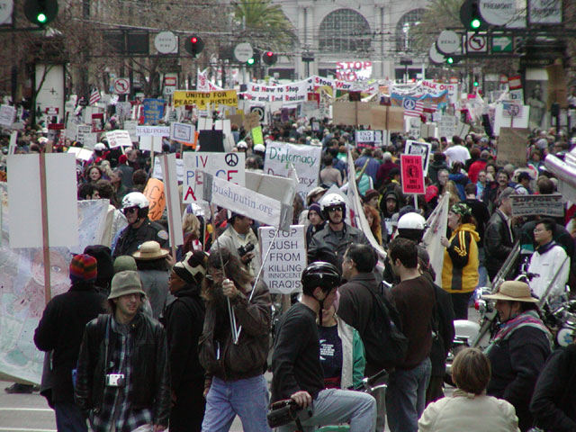 crowd2.jpgc97213.jpg 