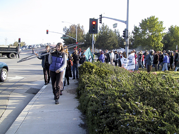 procession.jpgb16037.jpg 