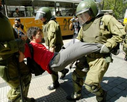 chile_arrest.jpg 