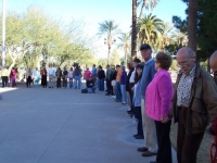 hugs_for_peace_rally-state_capitol_phx_az_1-13-08_hugs1.jpg