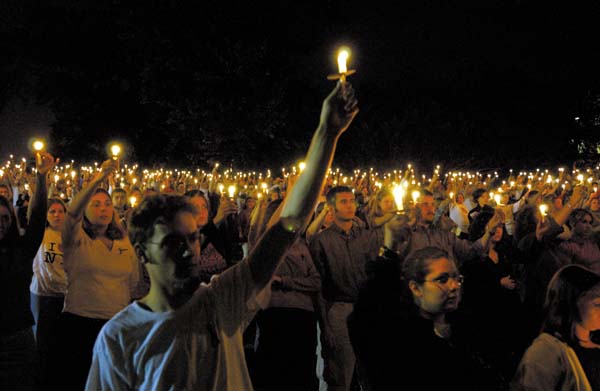 candlelight_vigil3.jpg 