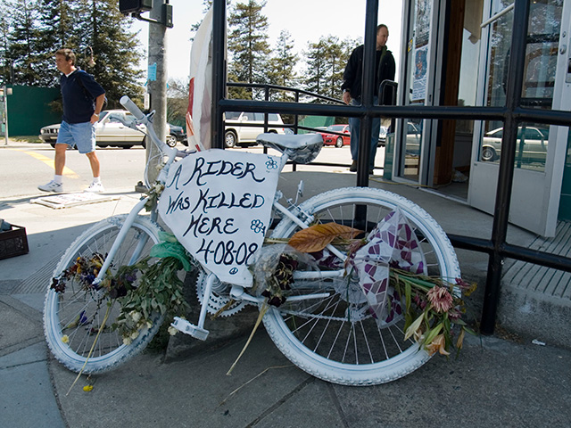 ghost-bike_4-20-08.jpg 