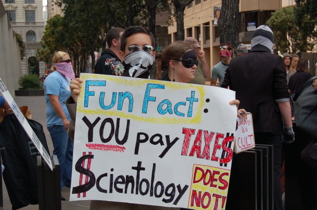 640_scientology_demo_july_12_010.jpg 