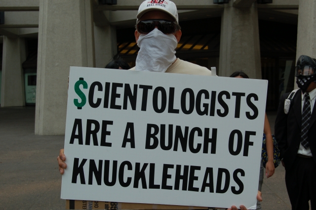 640_scientology_demo_july_12_018.jpg 