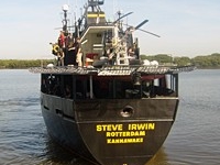 steve_irwin_departs_1.jpg