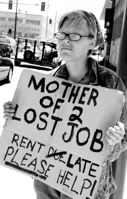 640_homelesswoman1b.jpg 