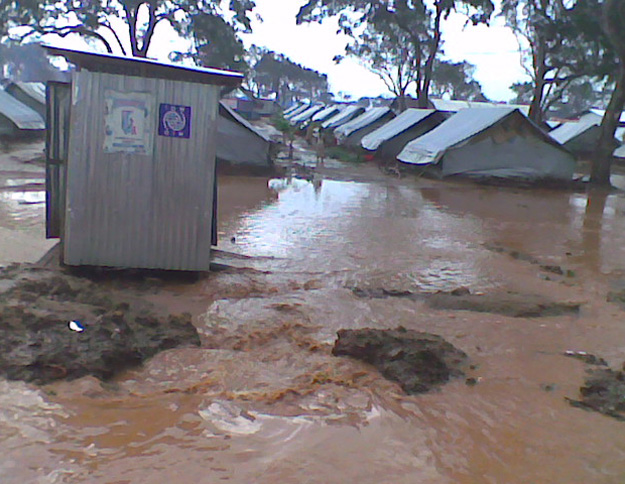 idp_camp_vavuniya_flood_tamilnational_02.jpg 