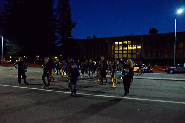 occupy-santa-cruz-arrestee-solidarity-demonstration-dec-9-2011-3.jpg 