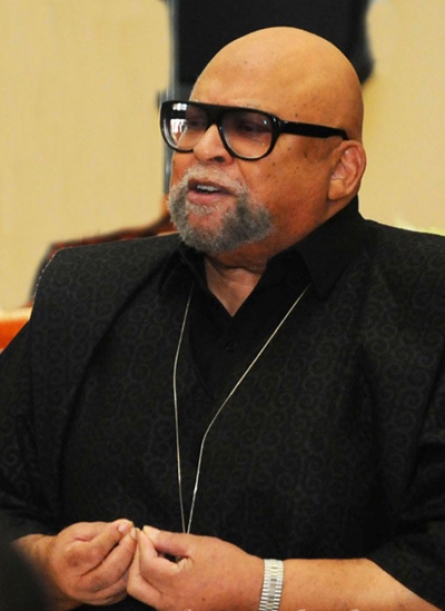 dr._maulana_karenga.jpg 