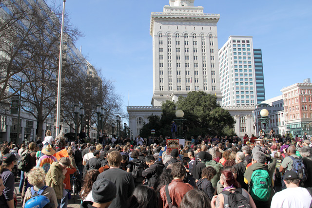 occupyoakland-day111-moveinday_012812130349.jpg 