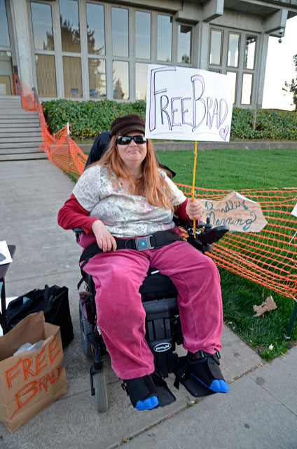 free-bradley-manning-occupy-santa-cruz-2-february-23-2012.jpg 