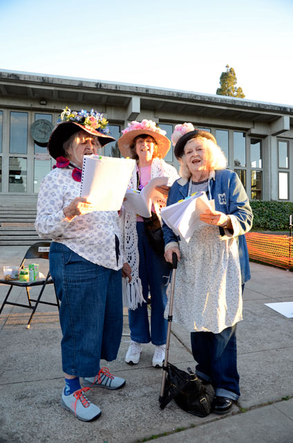 raging-grannies-2-free-bradley-manning-santa-cruz-february-23-2012.jpg 