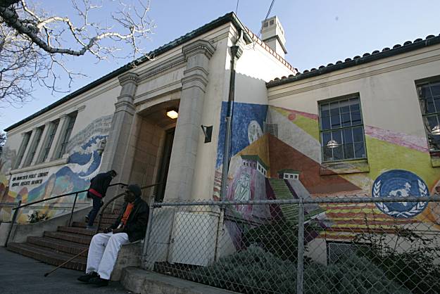 bernal_height_library_mural.jpg 