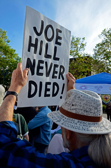 joe-hill-never-died-may-day-santa-cruz-may-1-2012-10.jpg 