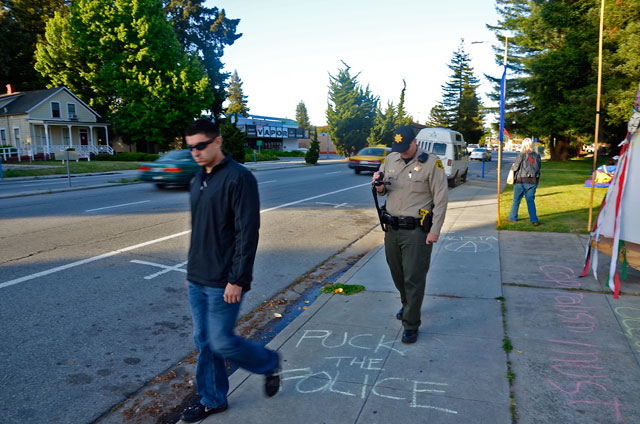 tent-mob-occupy-santa-cruz-may-25-2012-20.jpg 