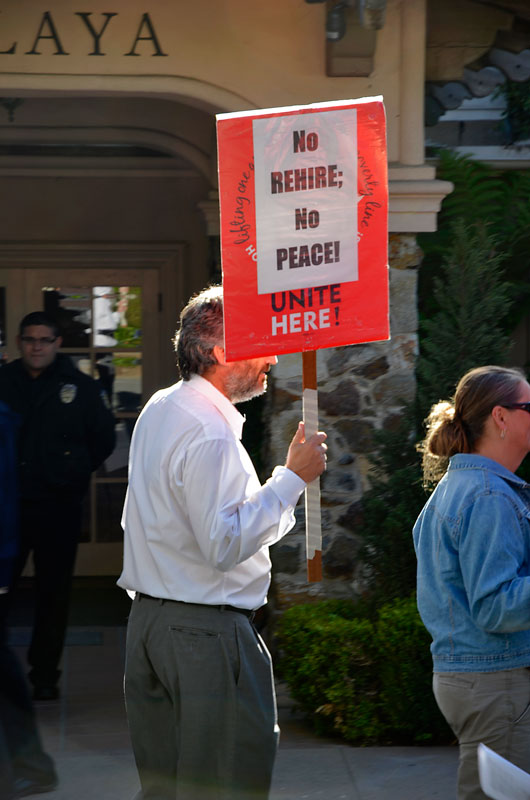 la-playa-carmel-hotel-protest-june-20-2012-14.jpg 