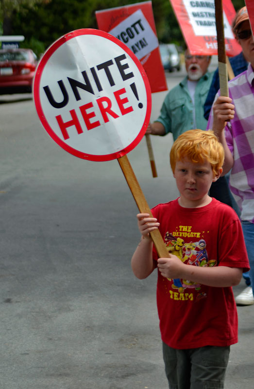 unite-here-la-playa-hotel-siege-carmel-july-21-2012-9.jpg 