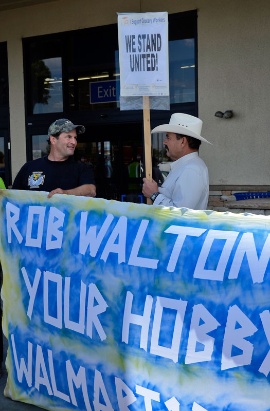 tony-barrera-walmart-60-salinas-city-council-ourwalmart-august-17-2013-8.jpg 