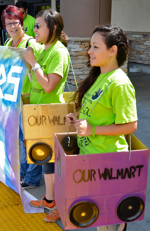 walmart-60-salinas-ourwalmart-august-17-2013-7.jpg 