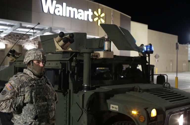 ferguson_walmart_on_black_friday.jpeg 