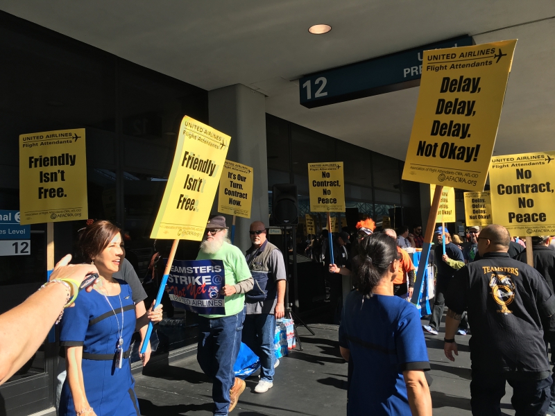 800_afa_sfo_picket3-17-16.jpg 