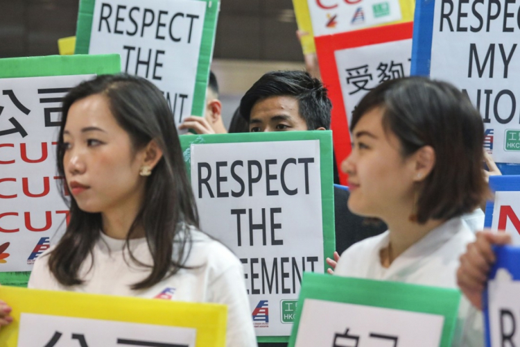 sm_h.k._cathay_pacific_flight_attendants_respeect.jpg 