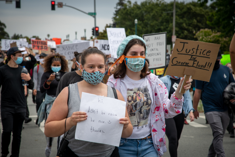 sm_santa_cruz_george_floyd_march_-_18_justice_dont_be_racist.jpg 