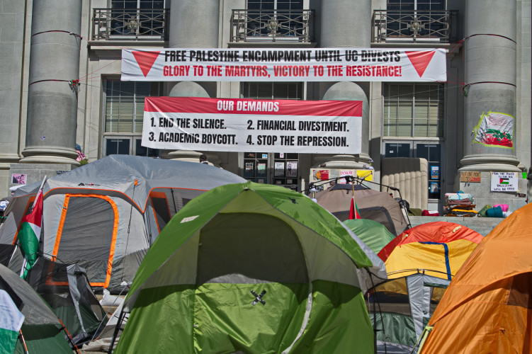 About fifty more tents.  Many middle aged supporters present