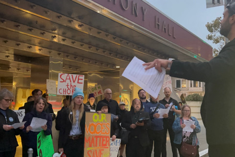 San Francisco Symphony chorus singers who are members of AGMA have gone on strike and had a strike picket in front of the Davies Hall and...