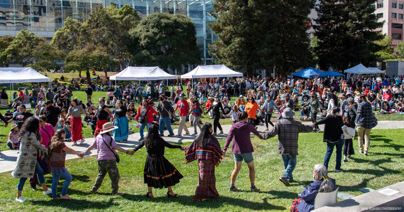 Great Lawn at Yerba Buena Gardens
Mission St. between 3rd &amp; 4th Streets
San Francisco, CA 

FREE