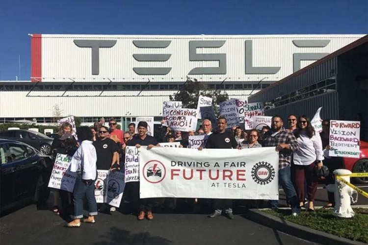 sm_tesla_uaw_rally.jpg