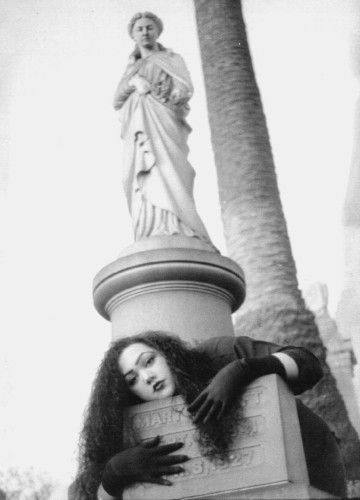 Haunting Photo Of Mary Jesus Before She Jumped To Her Death From The Oakland Tribune Tower In 2004, After She Was Evicted From Her Housing!