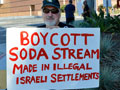 Black Friday Mall Shoppers Informed of SodaStream's Connection to Occupied Palestine